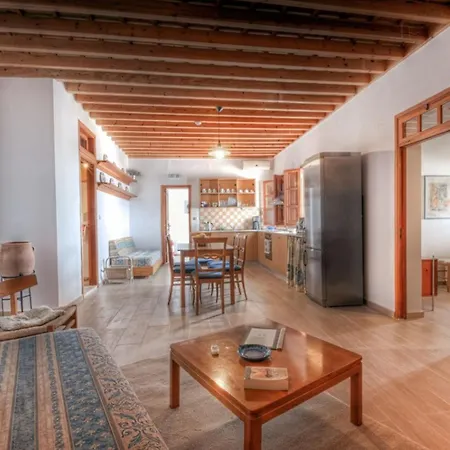 וילה Villa Thalassa 1 2 Bedrooms With En-Suite Sea Views עיר רודוס