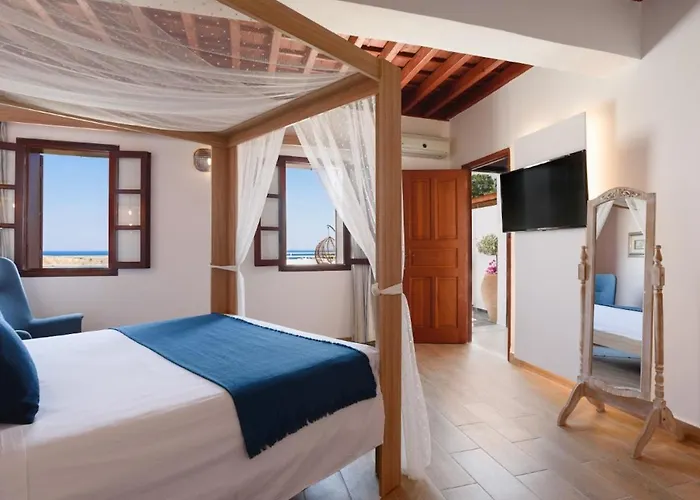 Villa Thalassa 1 2 Bedrooms With En-Suite Sea Views וילה עיר רודוס