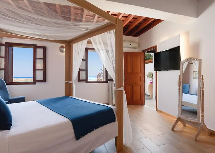 Villa Thalassa 1 2 Bedrooms With En-Suite Sea Views וילה