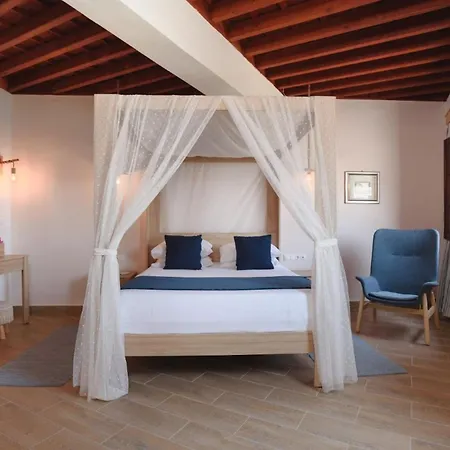 Villa Thalassa 1 2 Bedrooms With En-Suite Sea Views