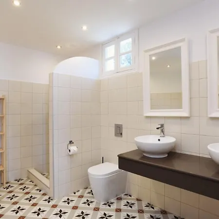 Villa Villa Thalassa 1 2 Bedrooms With En-Suite Sea Views