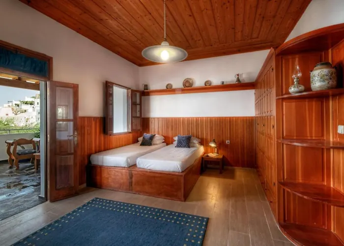 Villa Thalassa 1 2 Bedrooms With En-Suite Sea Views Villa